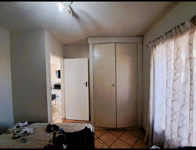 2 BEDROOM APARTMENT FOR SALE IN DIE HOEWES